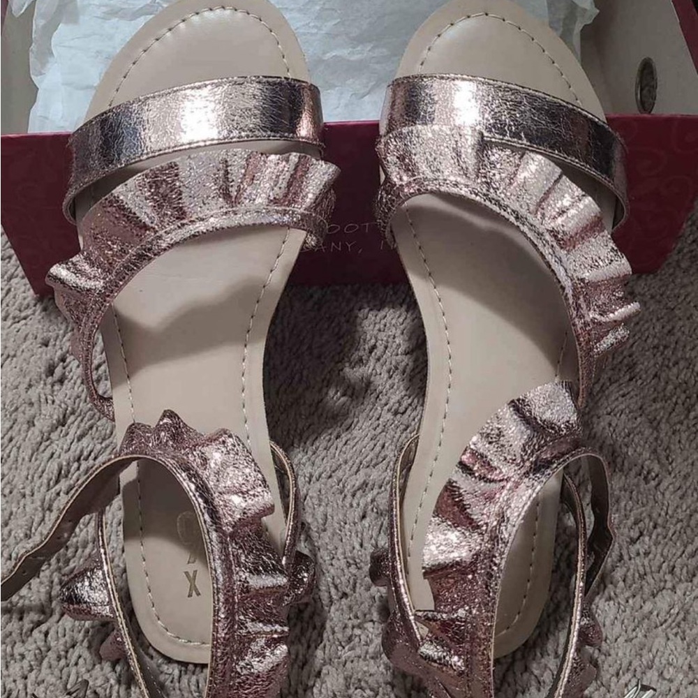 Women sandals